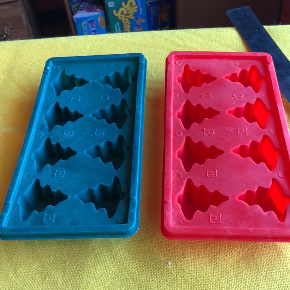 Holiday tree shaped ice cube trays